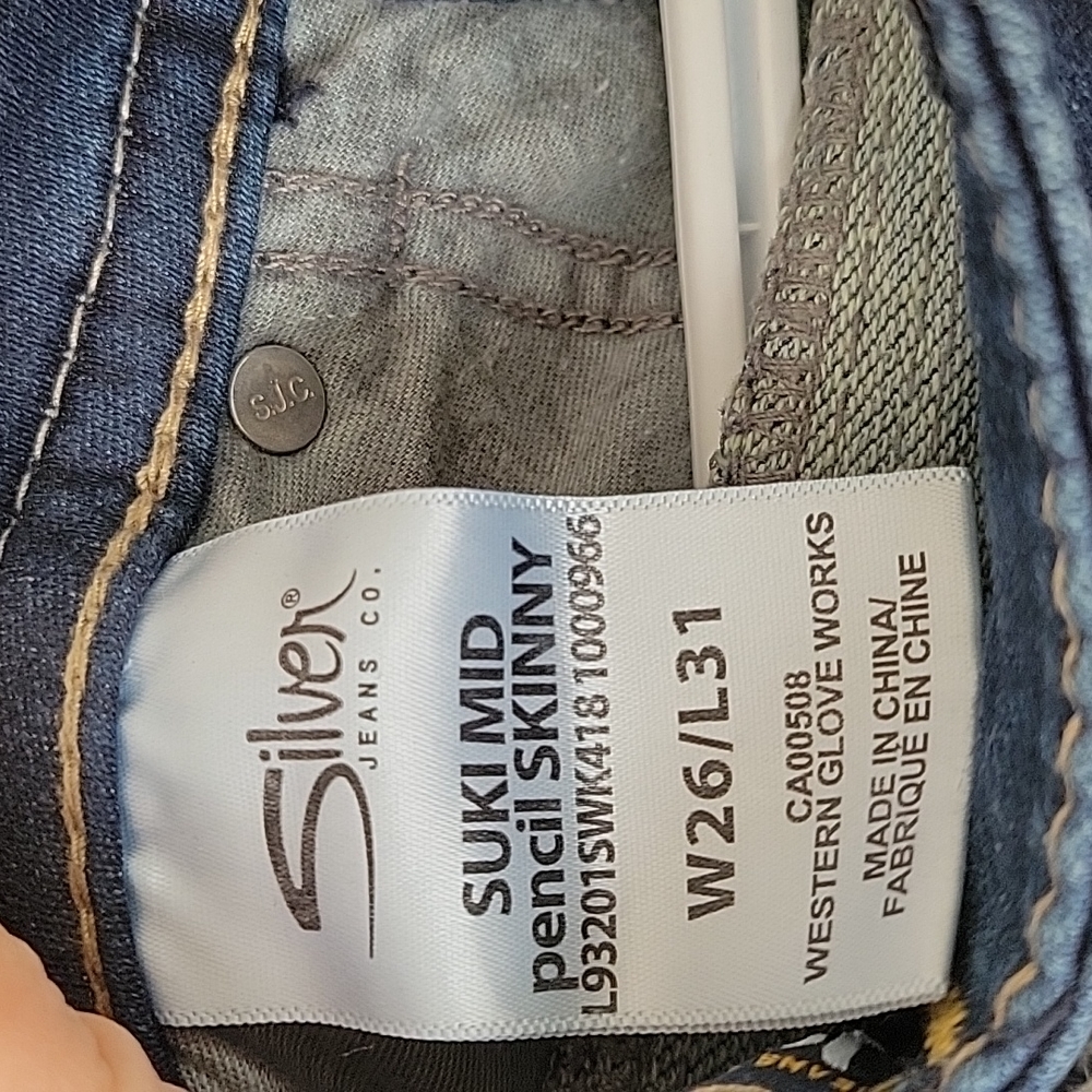 Silver Jeans - Picture 6 of 6